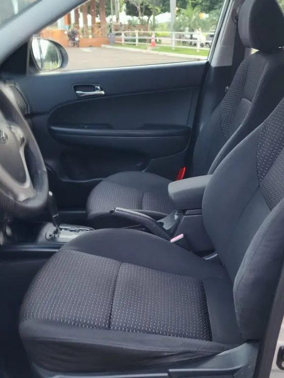 HYUNDAI I30 - Foto