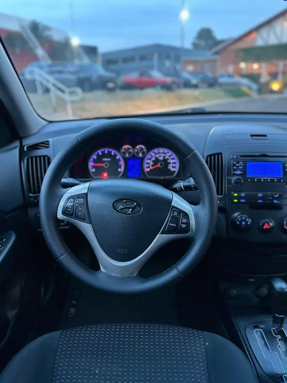 HYUNDAI I30 - Foto