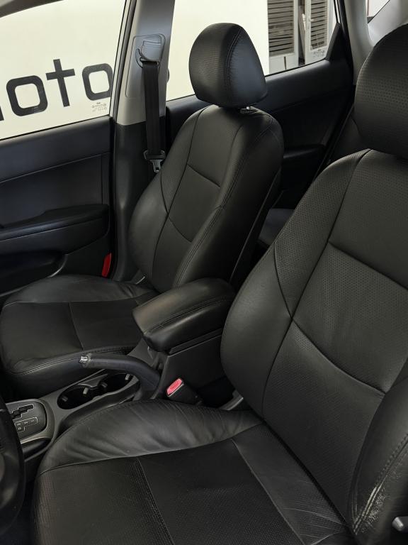 HYUNDAI I30 - Foto