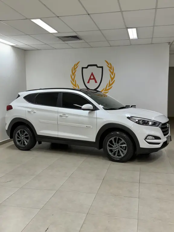 HYUNDAI Tucson - Foto