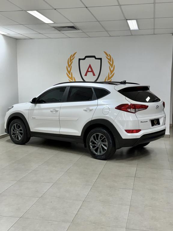 HYUNDAI Tucson - Foto