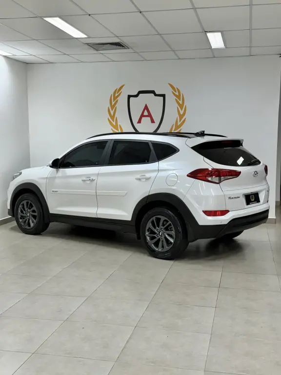 HYUNDAI Tucson - Foto