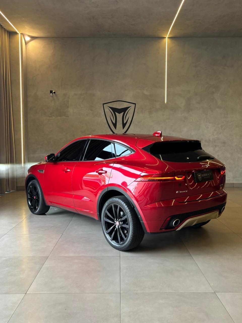 JAGUAR E-Pace - Foto