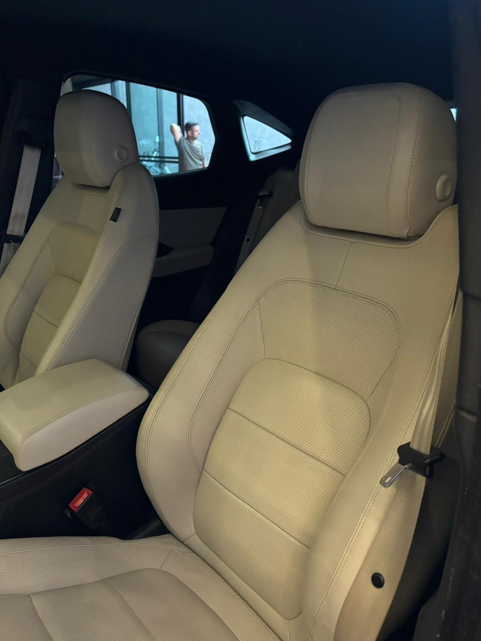 JAGUAR E-Pace - Foto