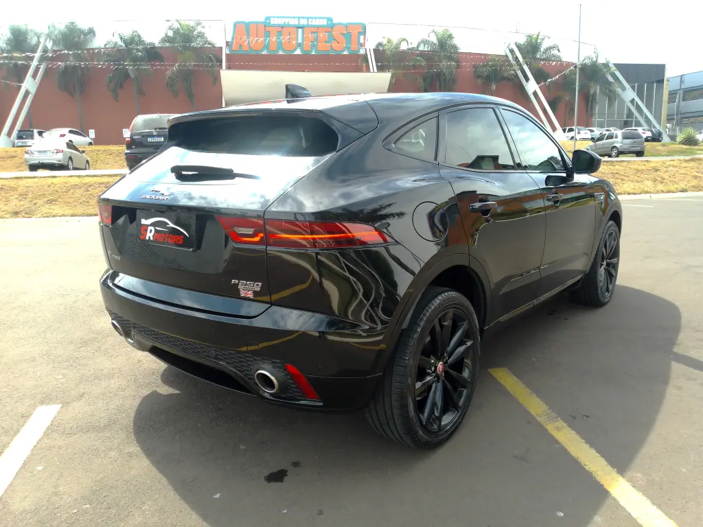 JAGUAR E-Pace - Foto