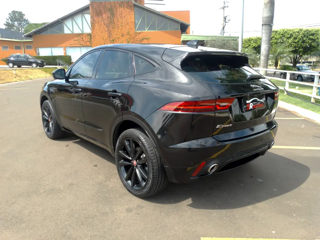 JAGUAR E-Pace - Foto