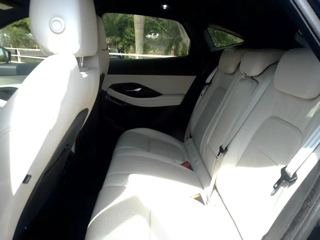 JAGUAR E-Pace - Foto