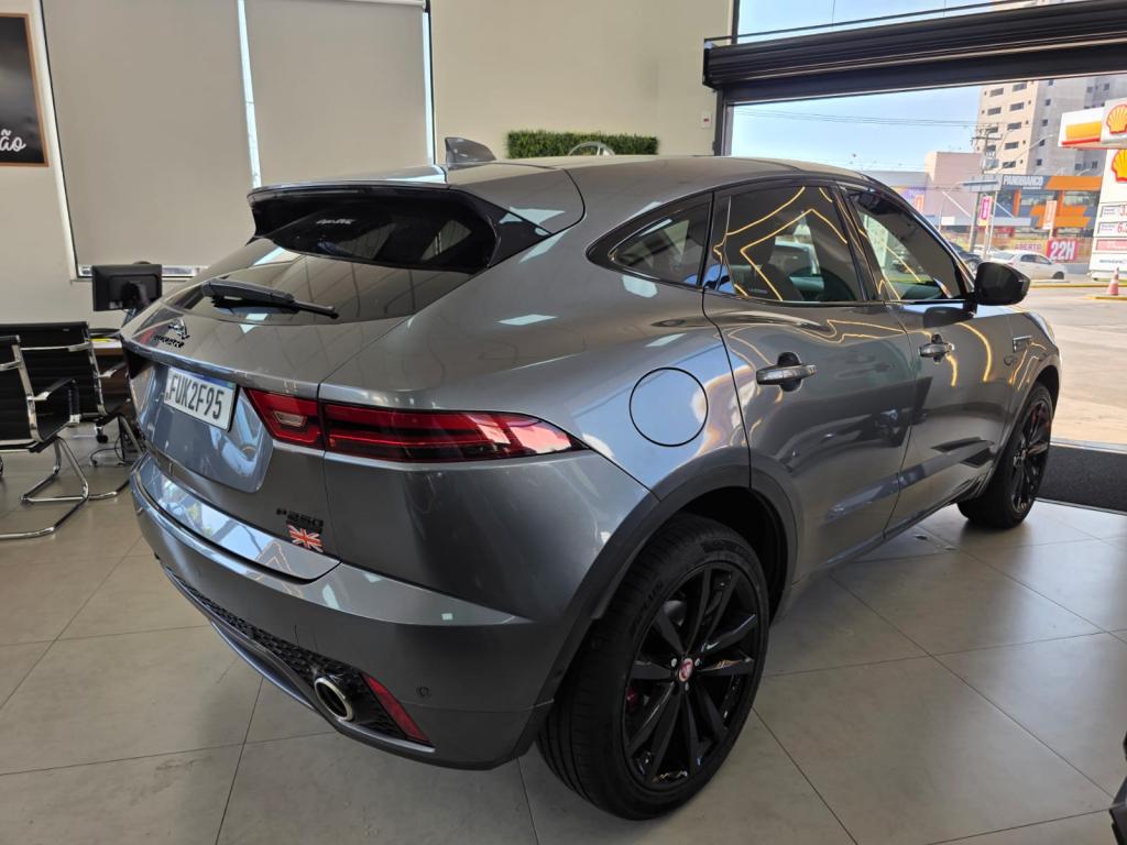 JAGUAR E-Pace - Foto