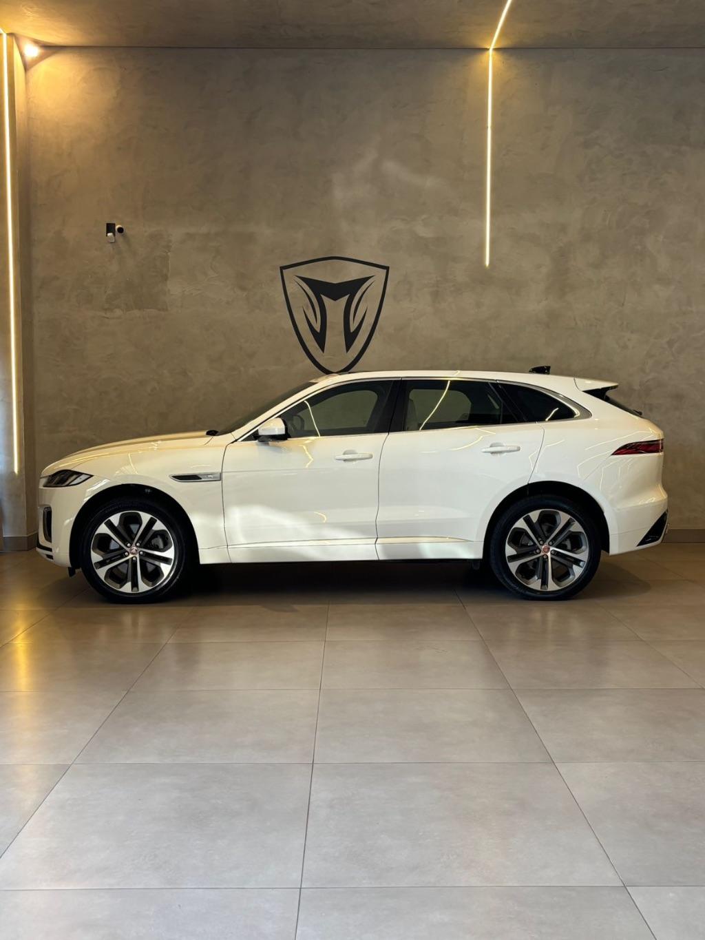 JAGUAR F-Pace - Foto