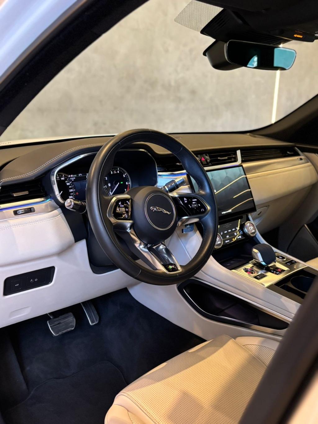 JAGUAR F-Pace - Foto