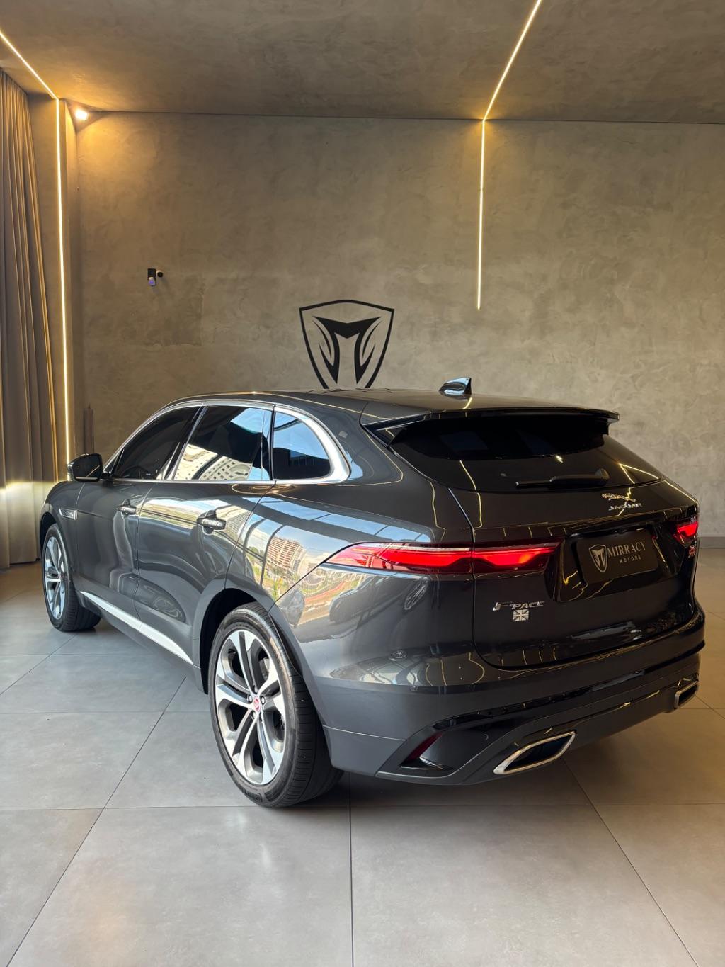 JAGUAR F-Pace - Foto