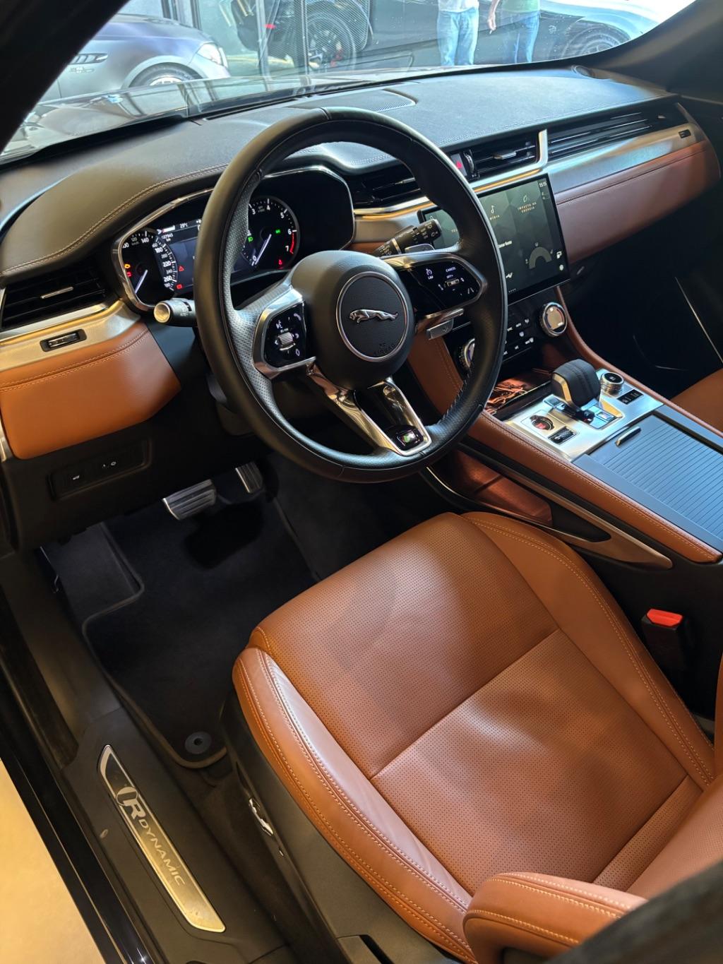 JAGUAR F-Pace - Foto