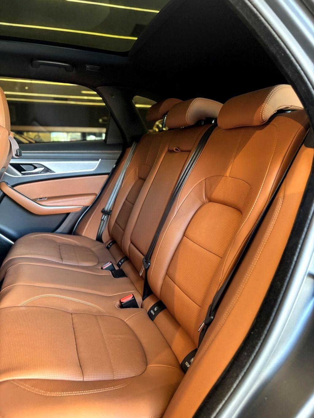 JAGUAR F-Pace - Foto