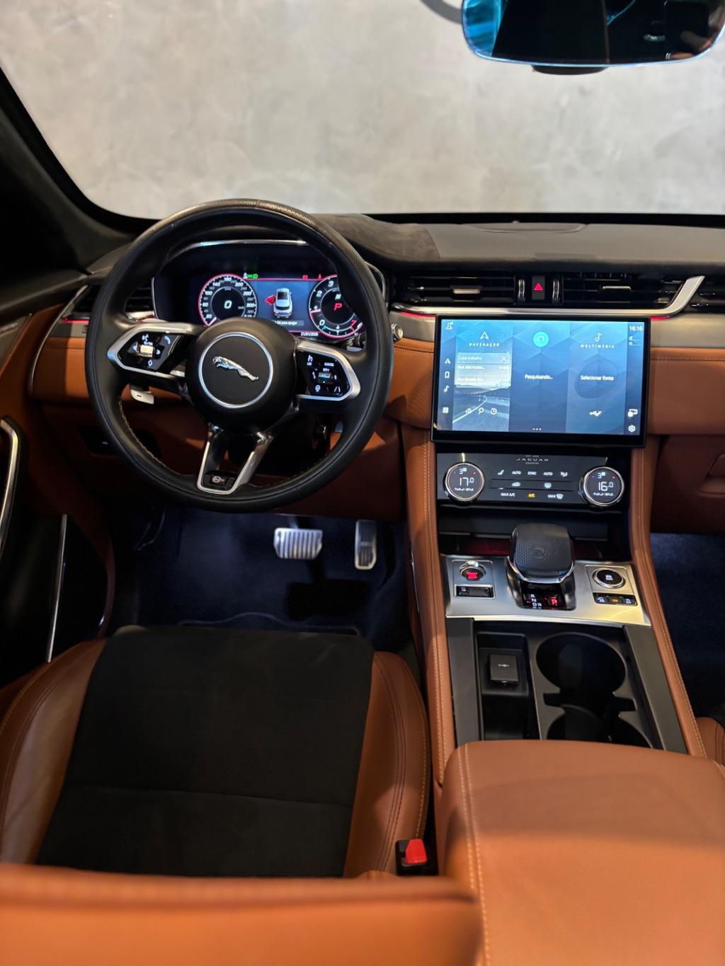 JAGUAR F-Pace - Foto