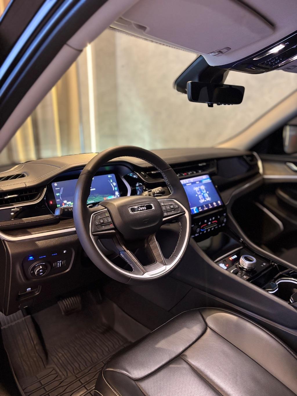 JEEP Grand Cherokee - Foto