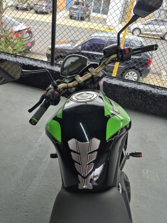 KAWASAKI ER-6N 650 - Foto