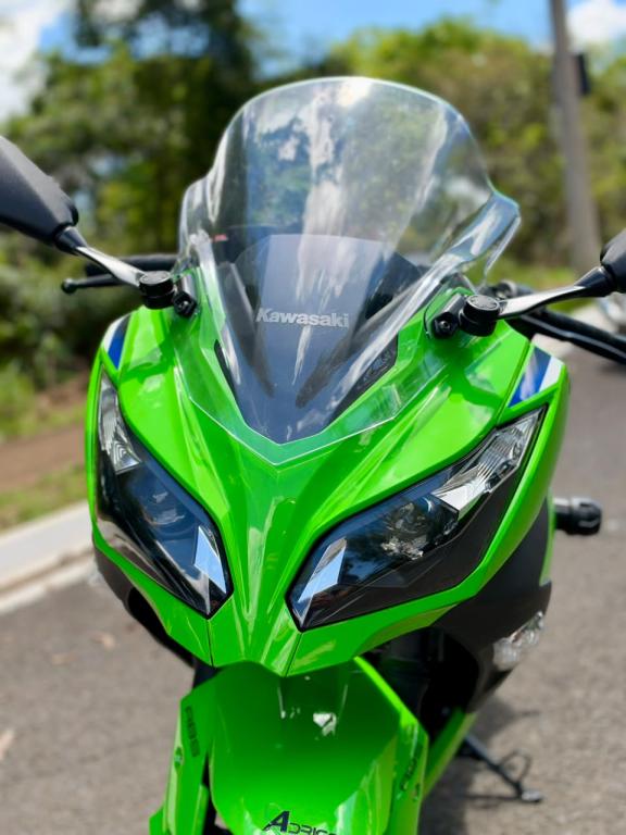 KAWASAKI Ninja 300 - Foto