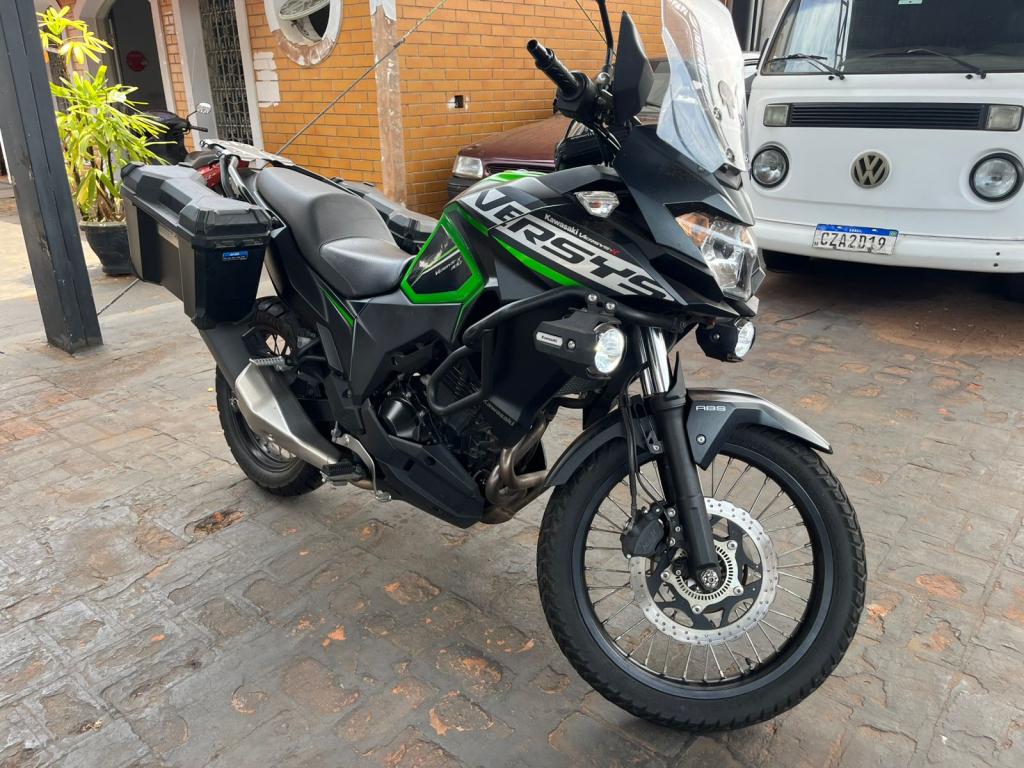 KAWASAKI Versys 300 - Foto