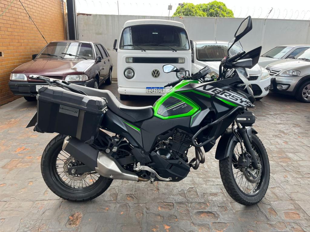 KAWASAKI Versys 300 - Foto