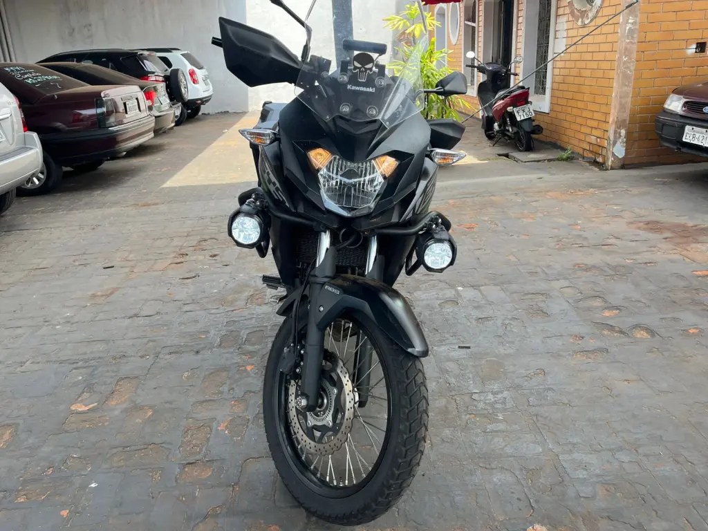 KAWASAKI Versys 300 - Foto