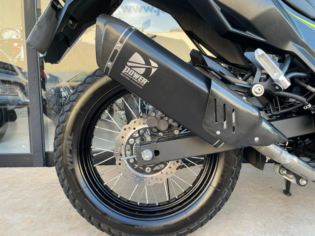 KAWASAKI Versys 300 - Foto