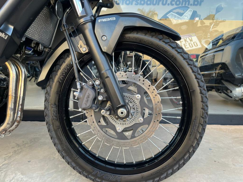 KAWASAKI Versys 300 - Foto