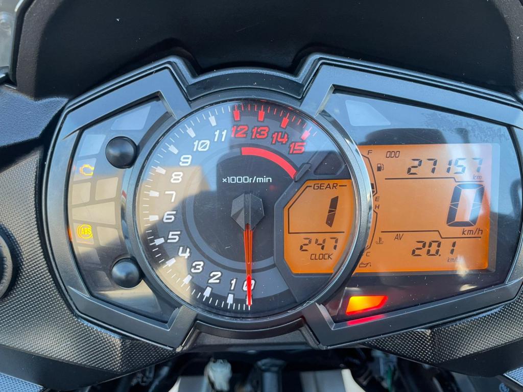 KAWASAKI Versys 300 - Foto