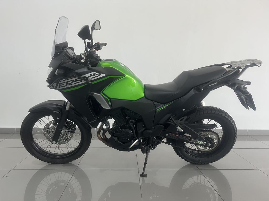 KAWASAKI Versys 300 - Foto