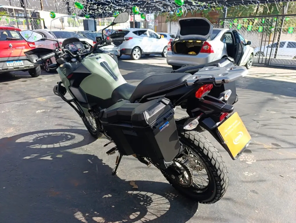 KAWASAKI Versys 300 - Foto
