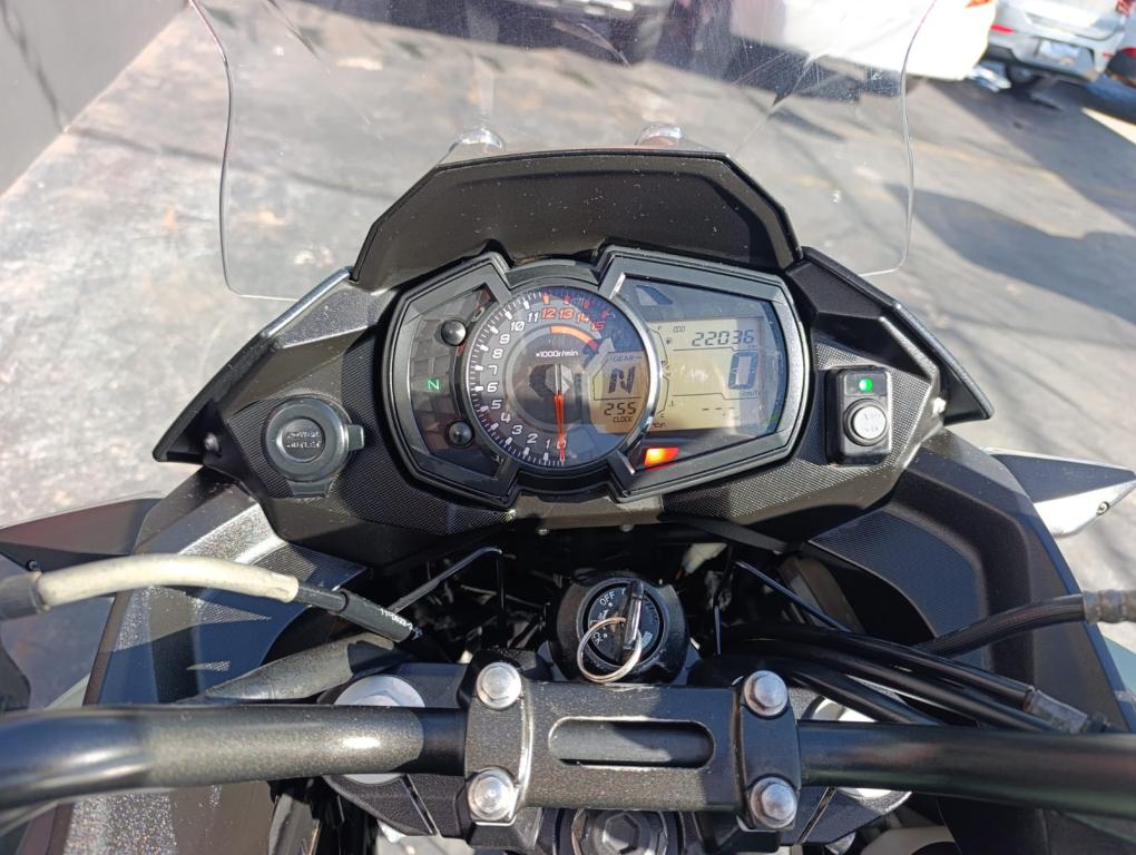 KAWASAKI Versys 300 - Foto