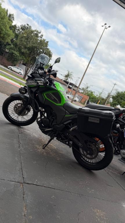 KAWASAKI Versys 300 - Foto