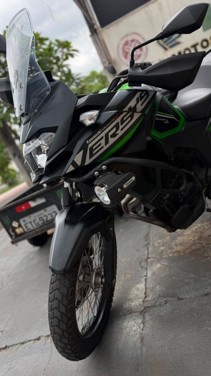 KAWASAKI Versys 300 - Foto