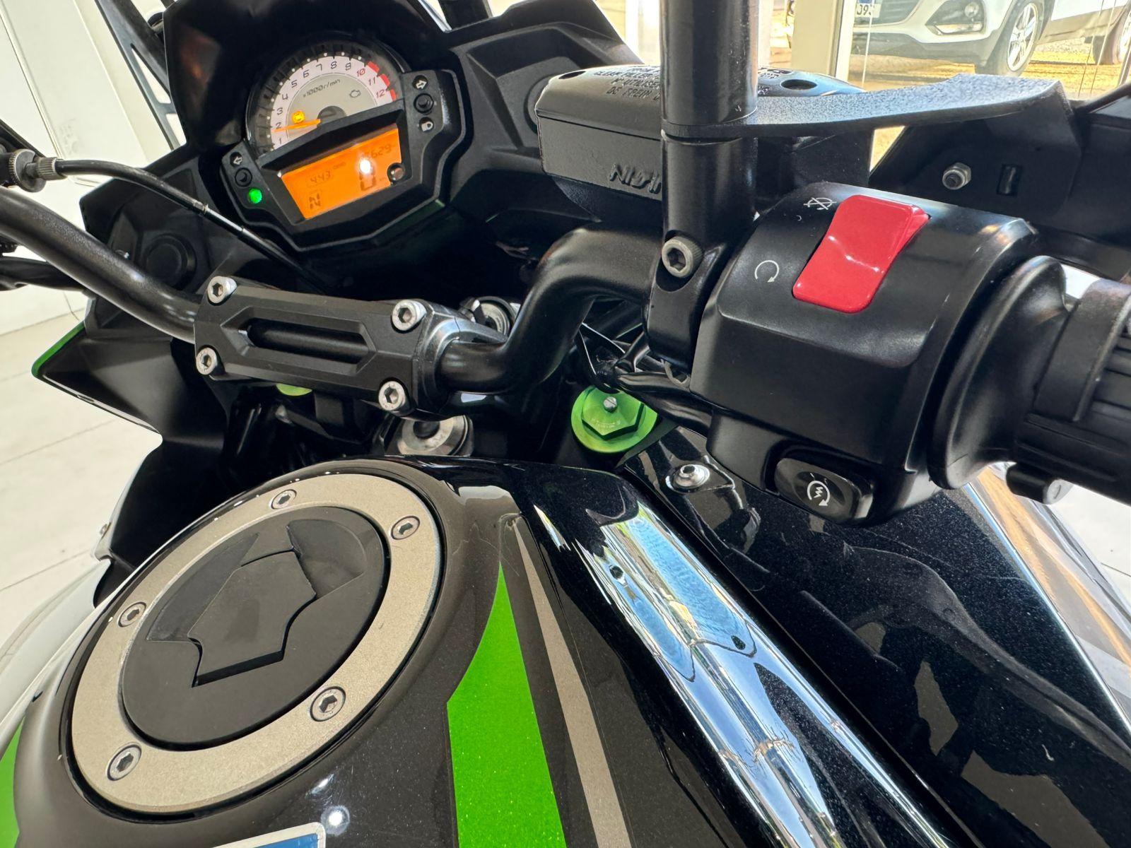 KAWASAKI Versys 650 - Foto