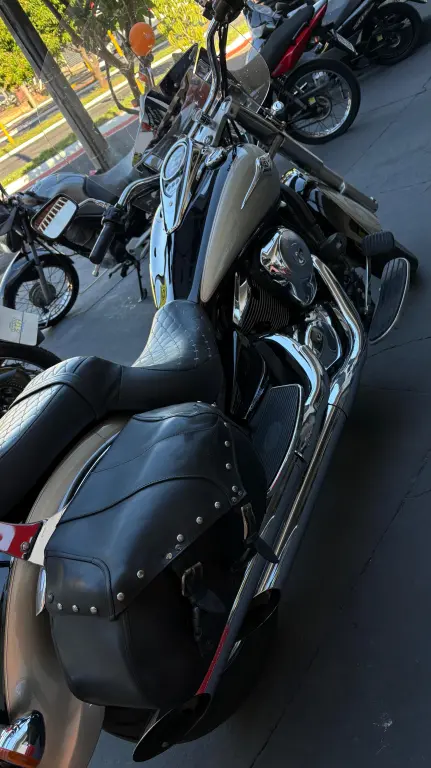 KAWASAKI Vulcan 900 - Foto