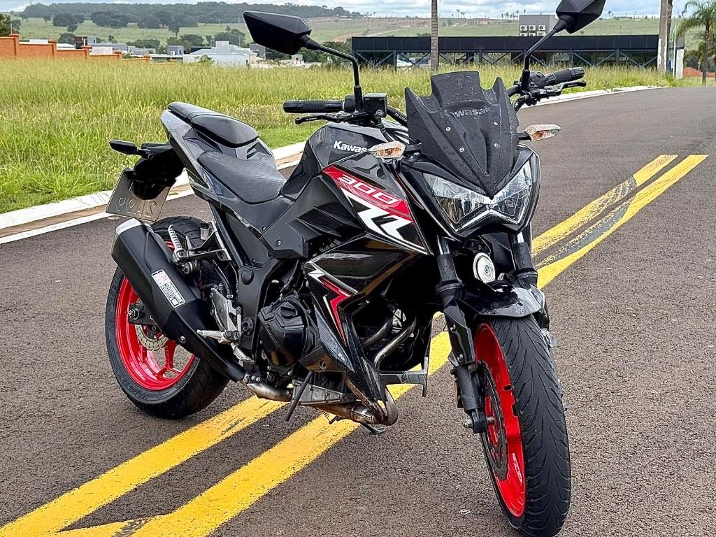 KAWASAKI Z 300 - Foto