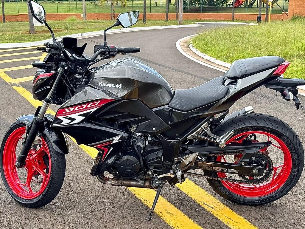 KAWASAKI Z 300 - Foto