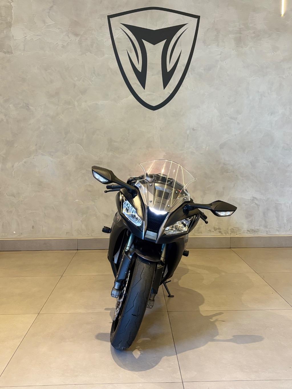 KAWASAKI ZX 10 R - Foto