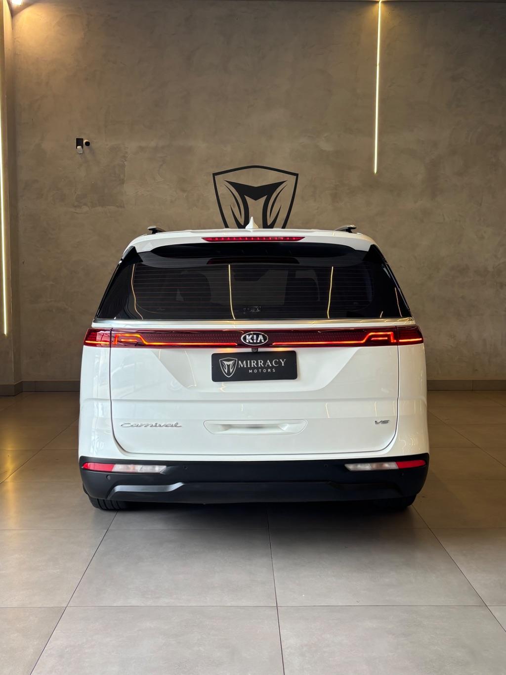KIA Carnival - Foto
