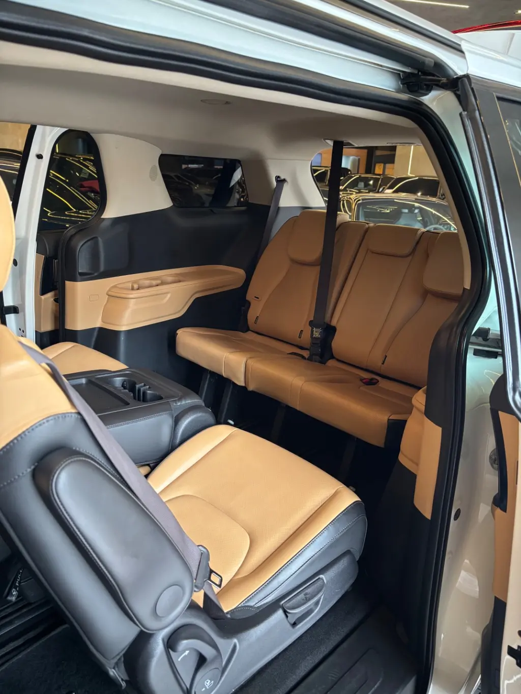 KIA Carnival - Foto