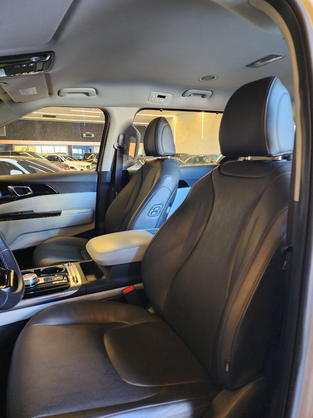 KIA Carnival - Foto