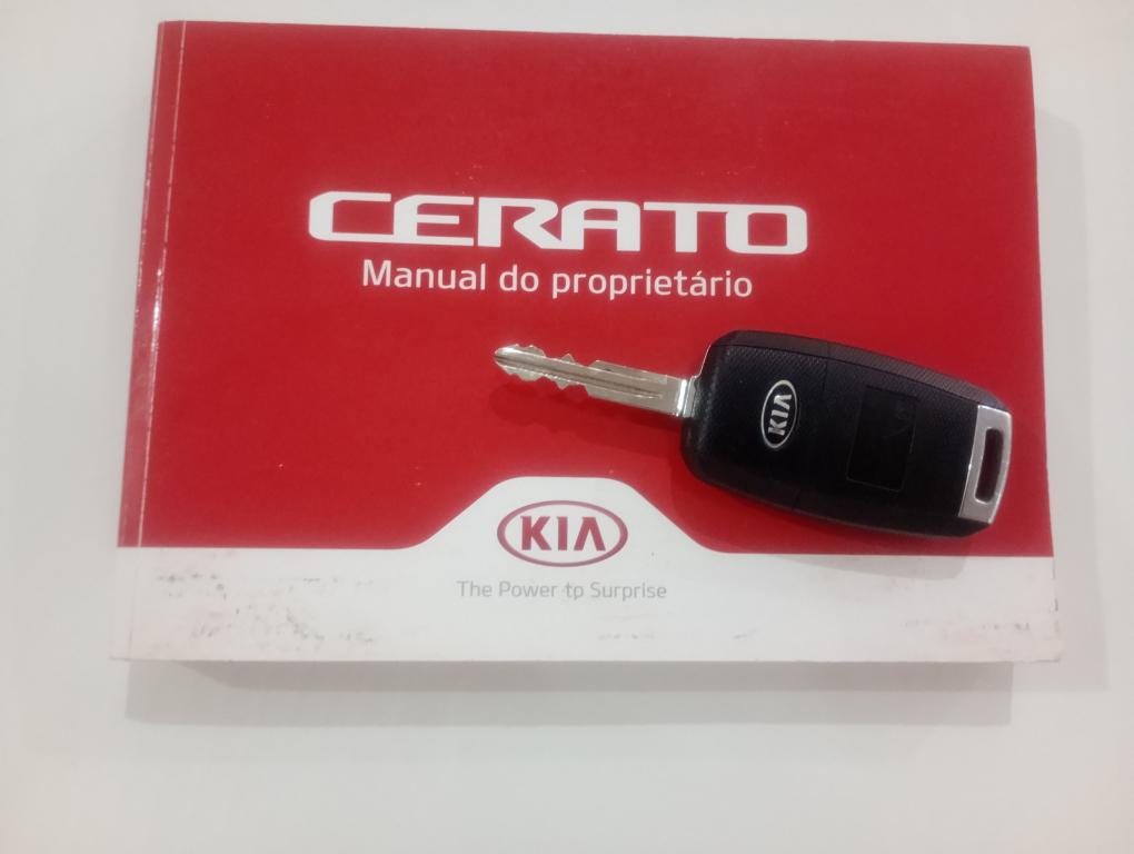KIA Cerato Sedan - Foto