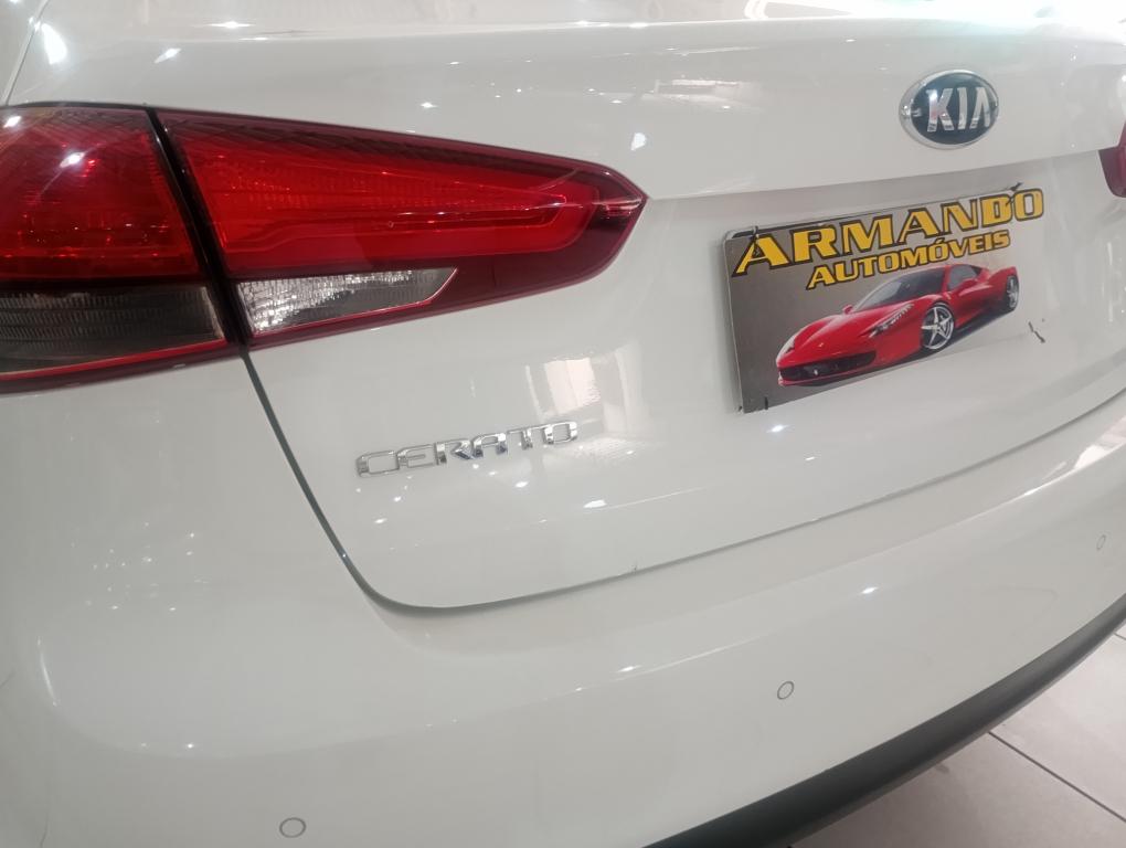 KIA Cerato Sedan - Foto