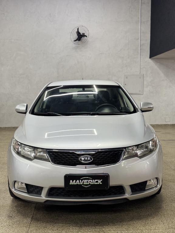 KIA Cerato Sedan - Foto