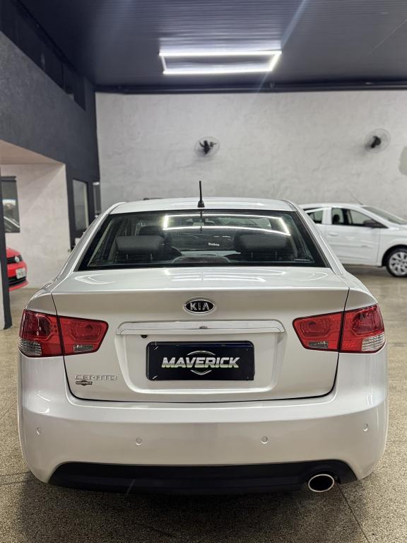 KIA Cerato Sedan - Foto