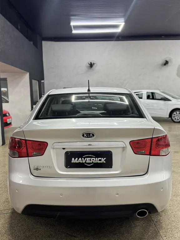 KIA Cerato Sedan - Foto