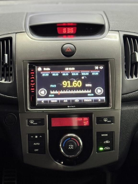 KIA Cerato Sedan - Foto