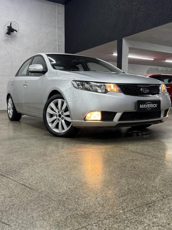 KIA Cerato Sedan - Foto