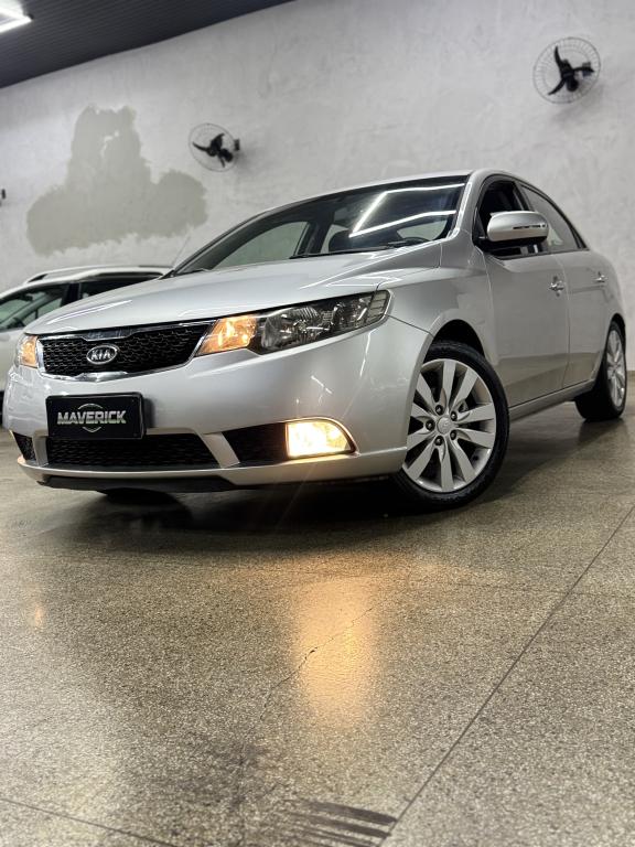 KIA Cerato Sedan - Foto