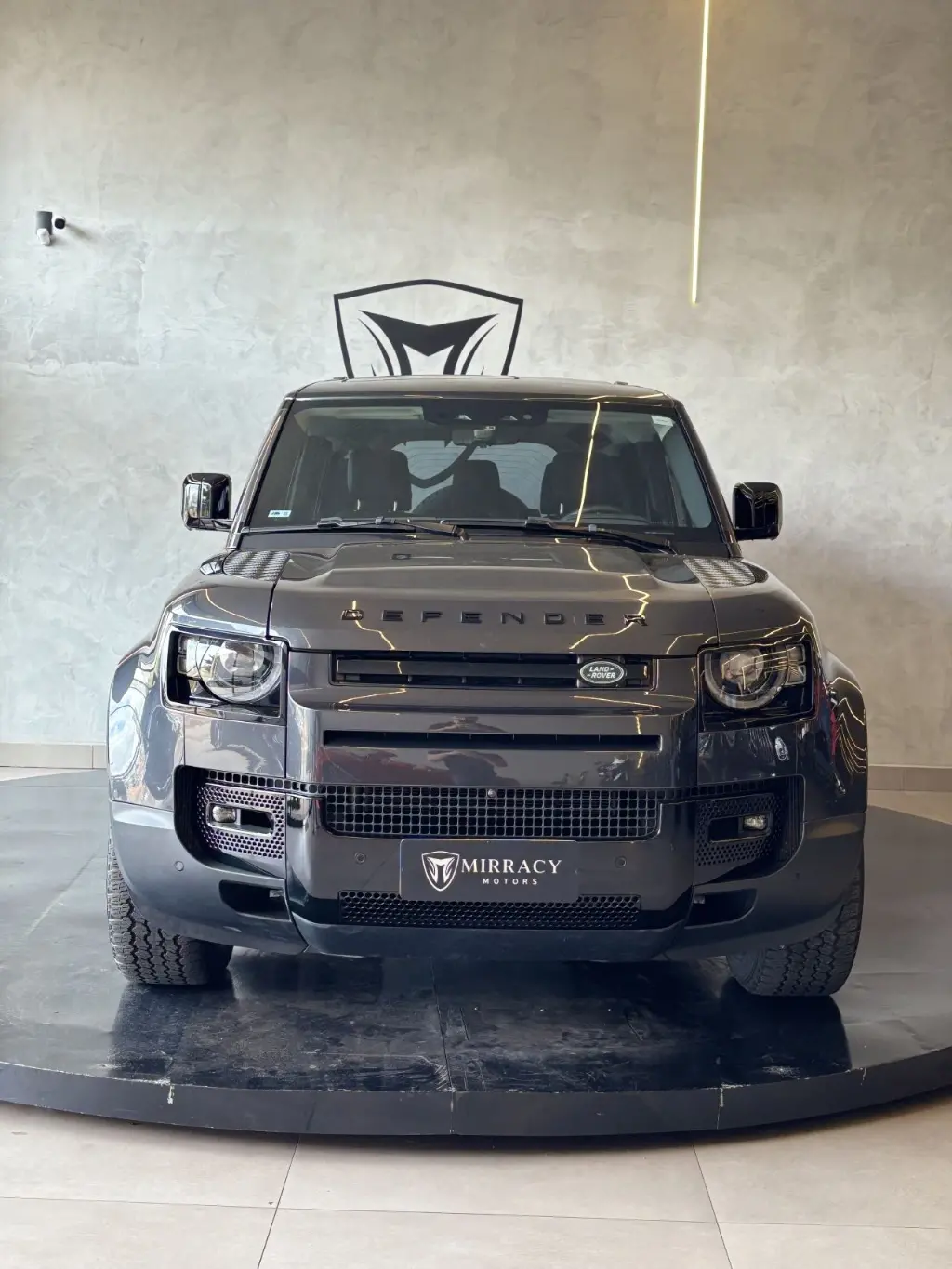 LAND ROVER Defender 110 - Foto