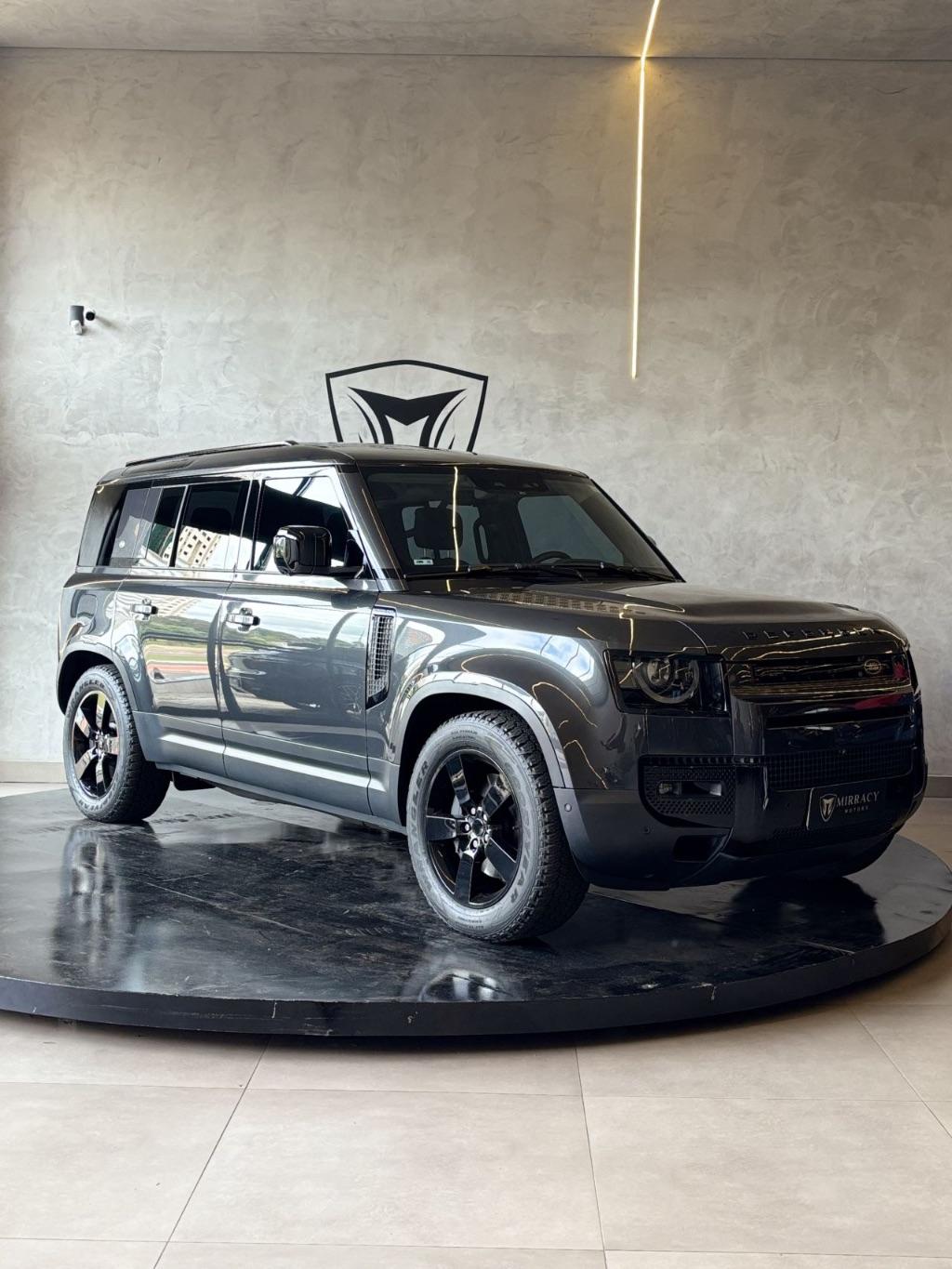 LAND ROVER Defender 110 - Foto